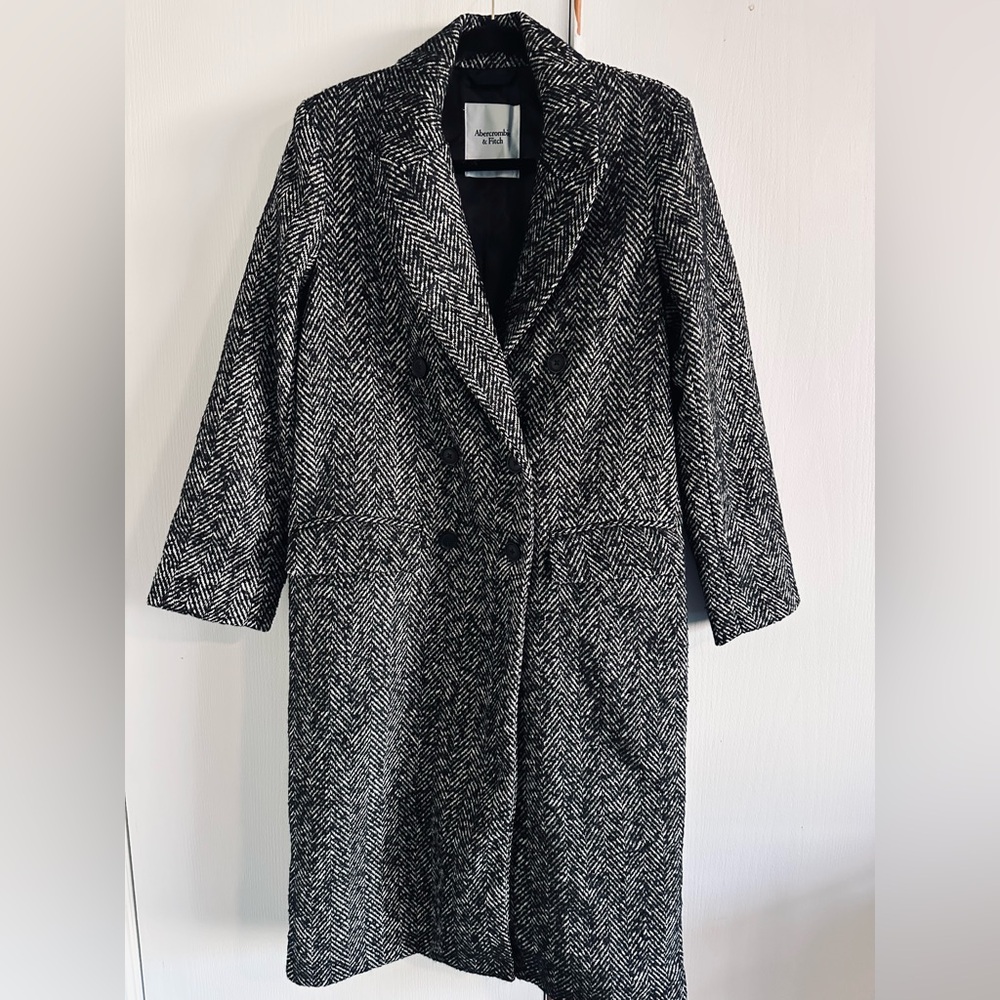 Abercrombie & Fitch Black and White Trench Coat